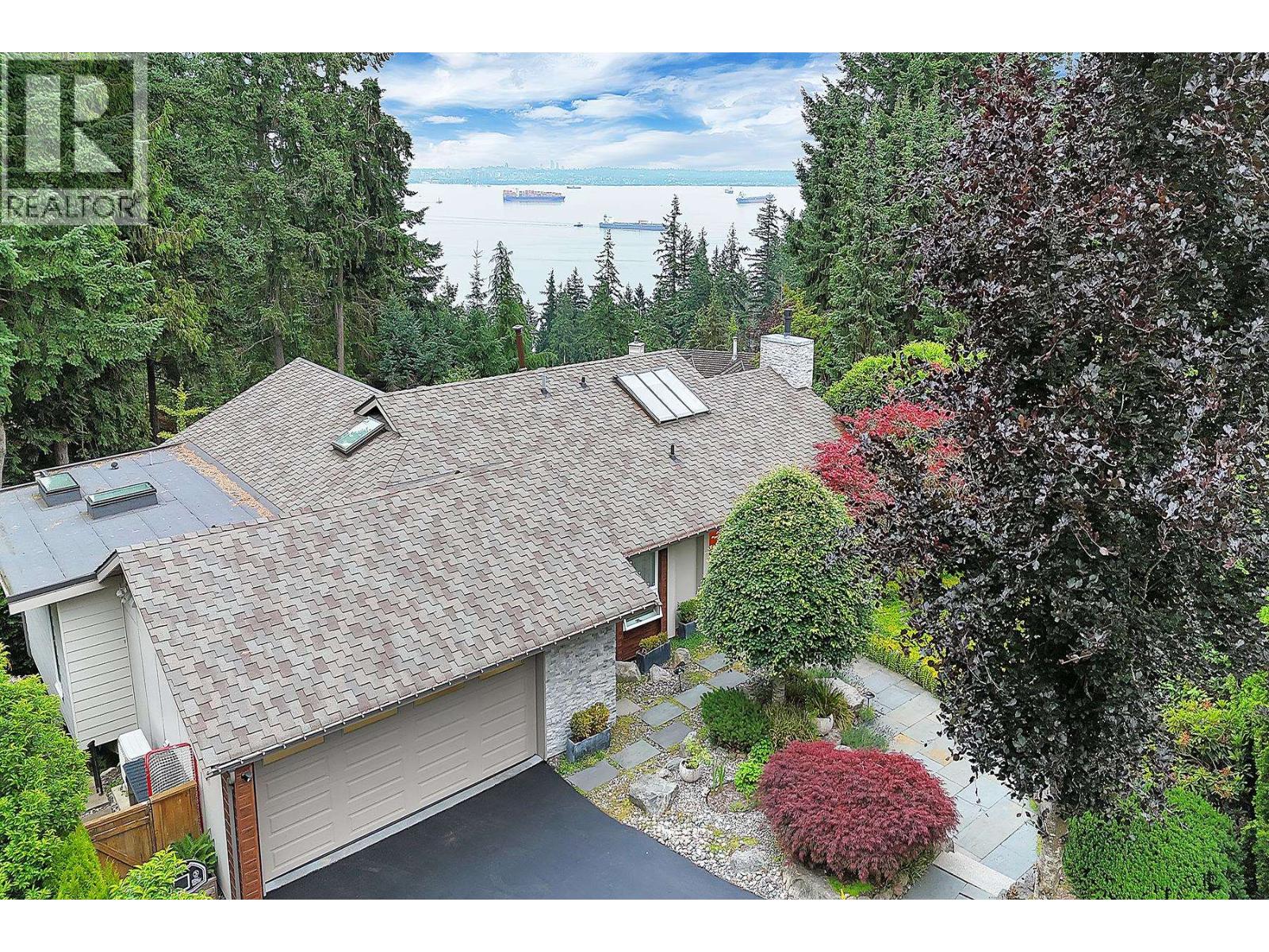 3706 SOUTHRIDGE PLACE, West Vancouver