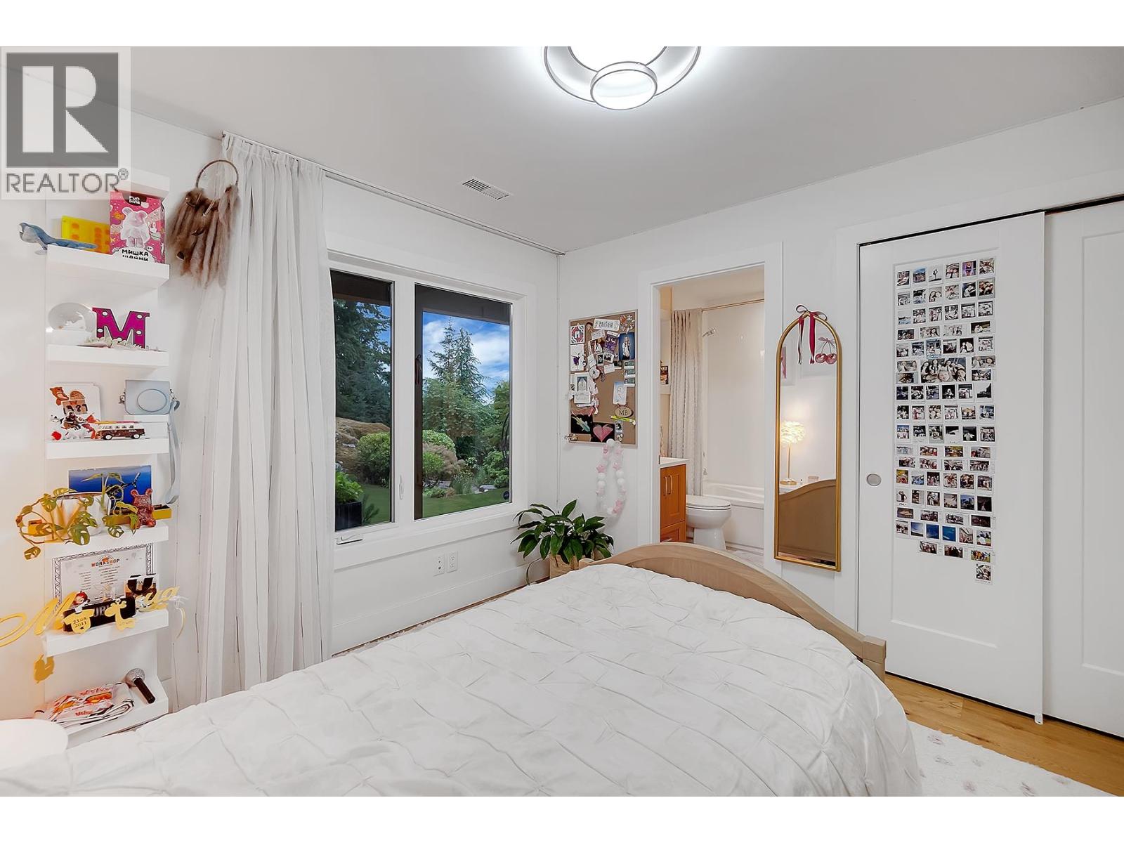 3706 SOUTHRIDGE PLACE, West Vancouver