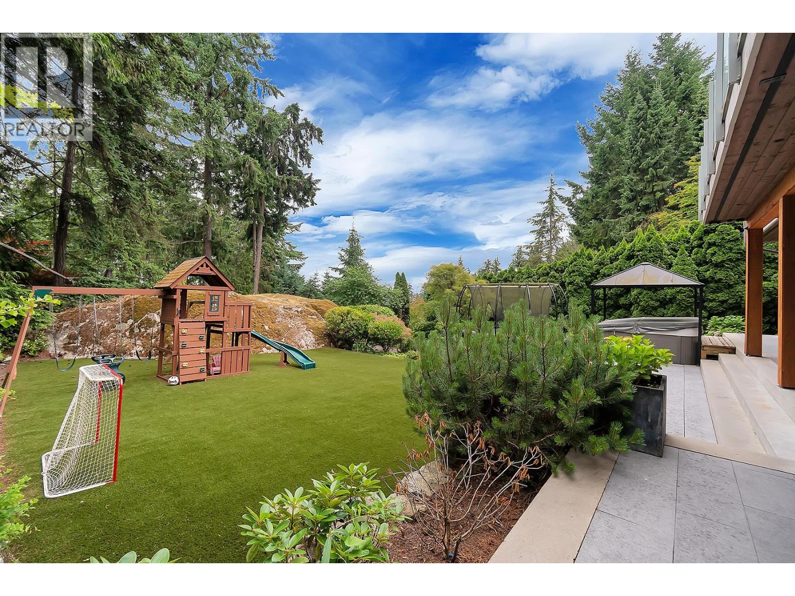 3706 SOUTHRIDGE PLACE, West Vancouver