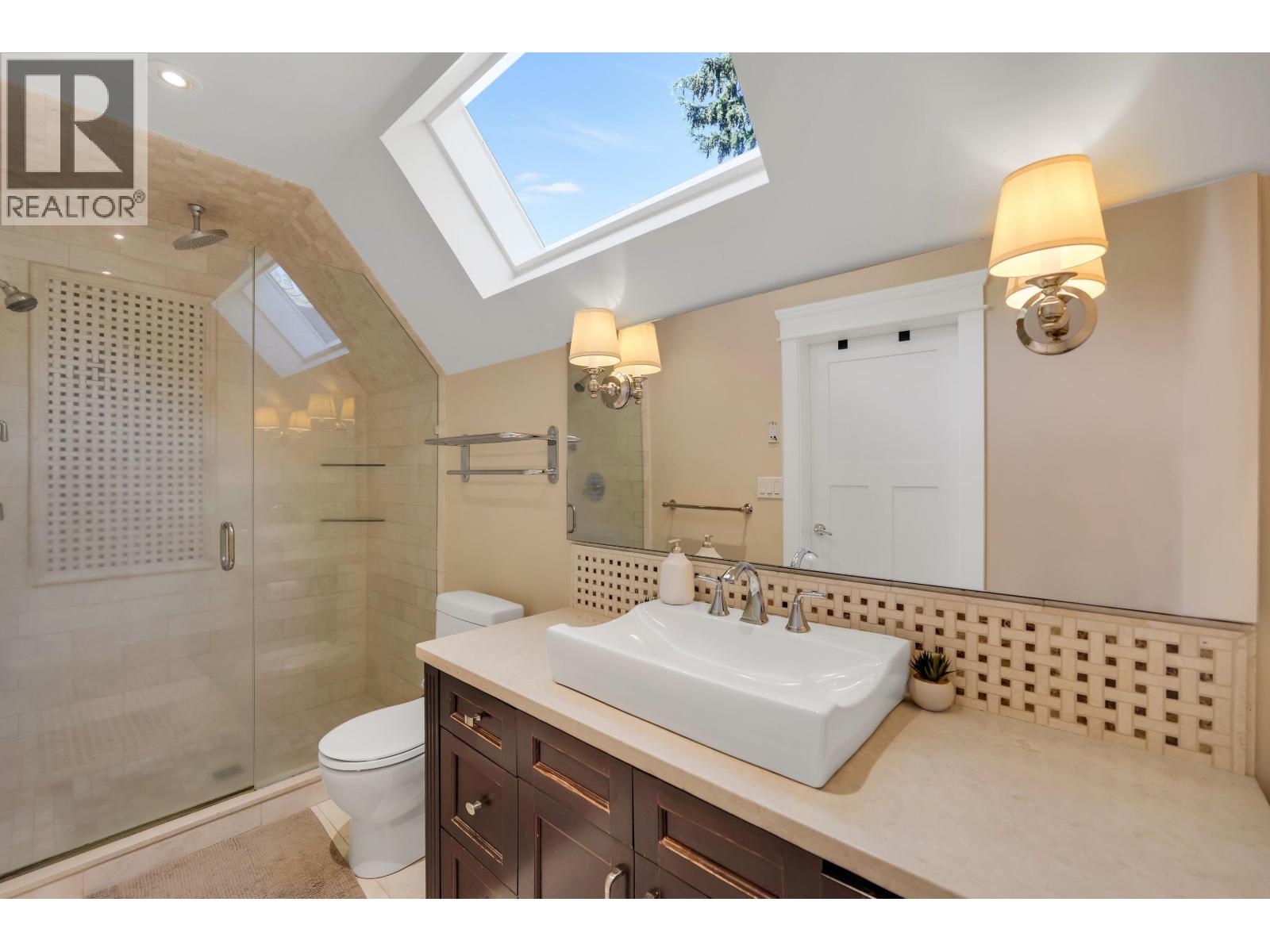 1159 AXEN ROAD, Squamish