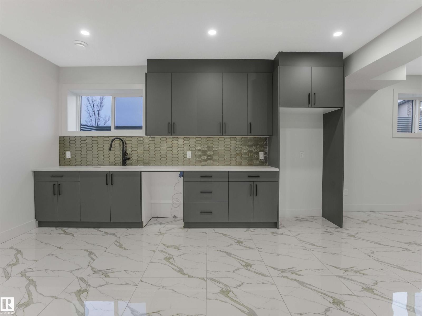 1305 ADAMSON DR SW, Edmonton