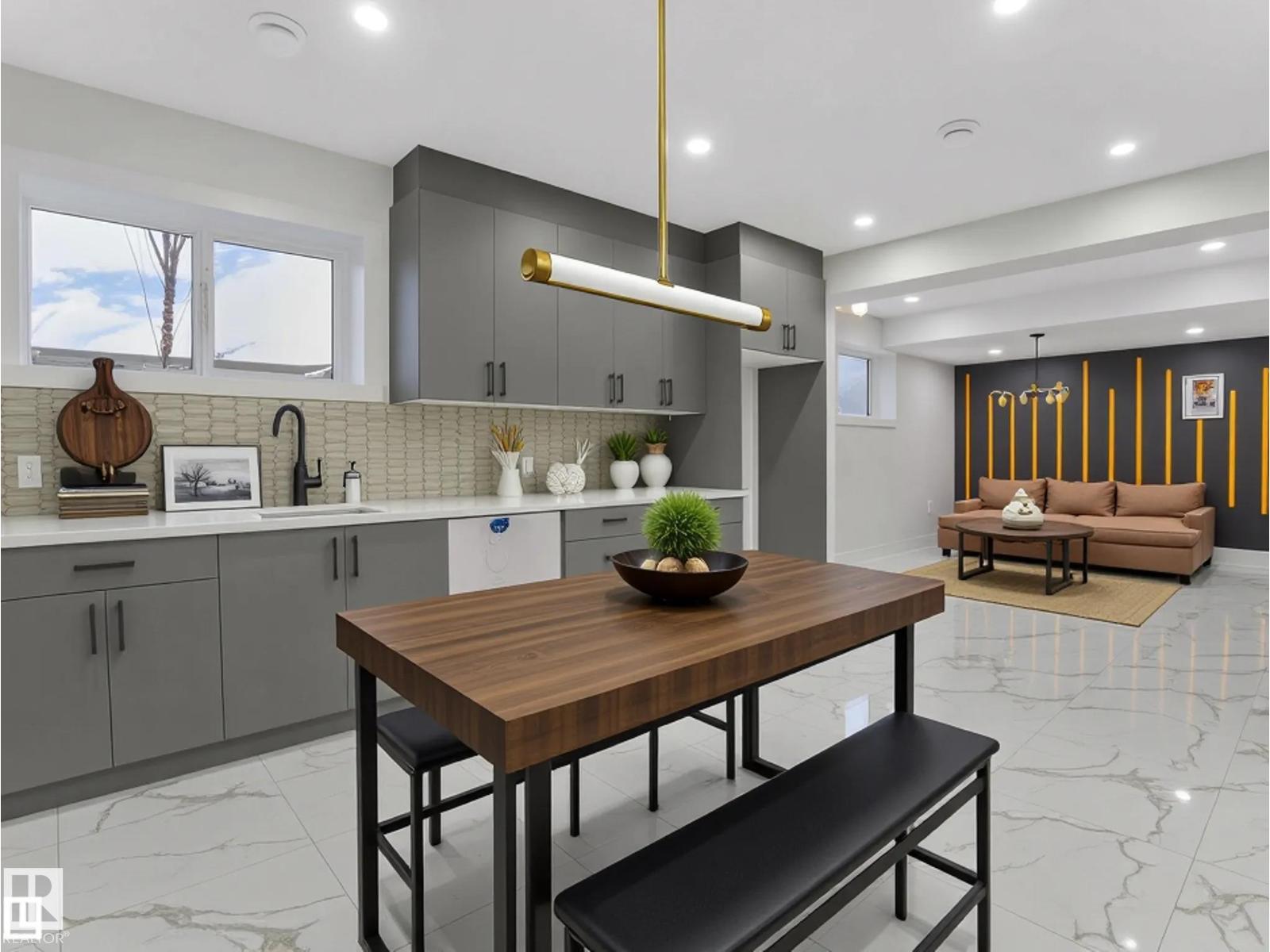 1305 ADAMSON DR SW, Edmonton