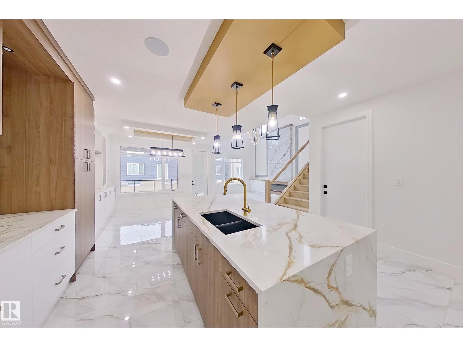 109 29A ST SW, Edmonton