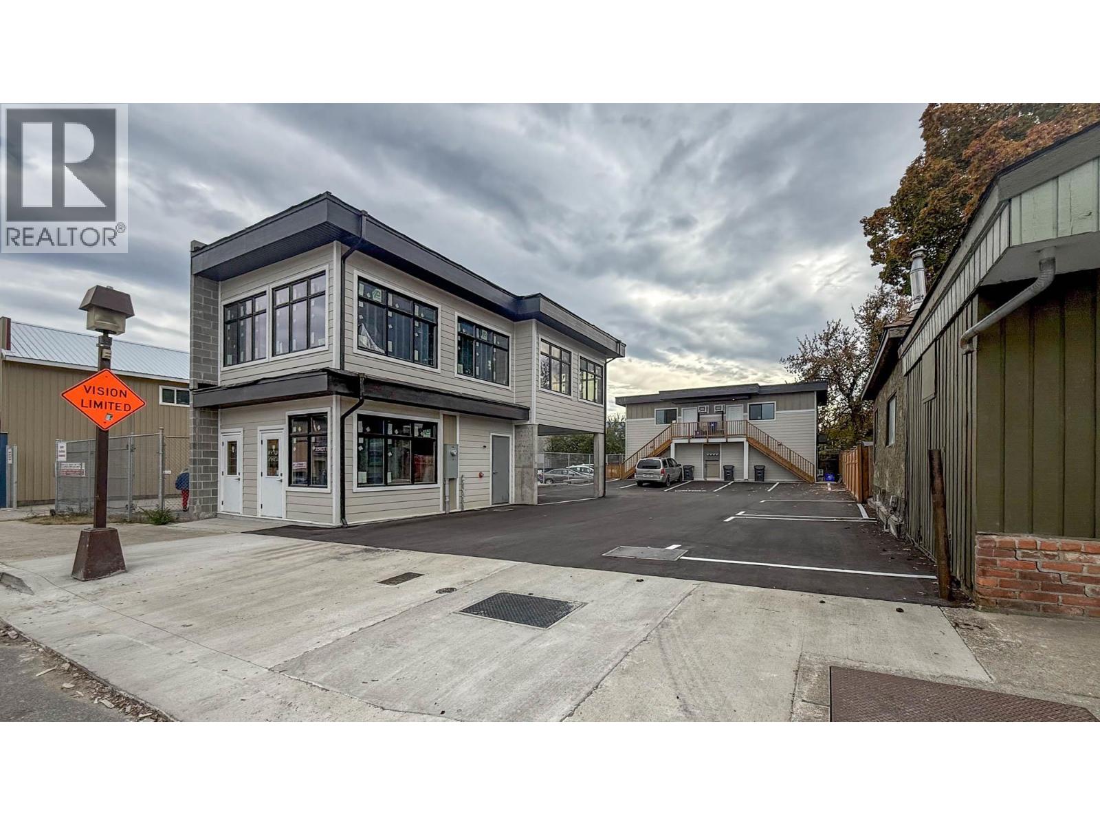 704 Cliff Avenue, Enderby