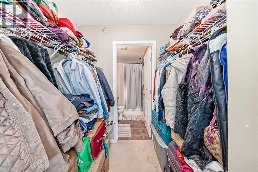 Single Family House for Sale in   Country Village Manor NE Country Hills Village Calgary 