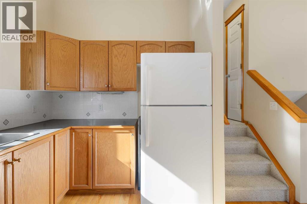 Single Family House 4 Level for Sale in  Eversyde Circle SW Evergreen Calgary 
