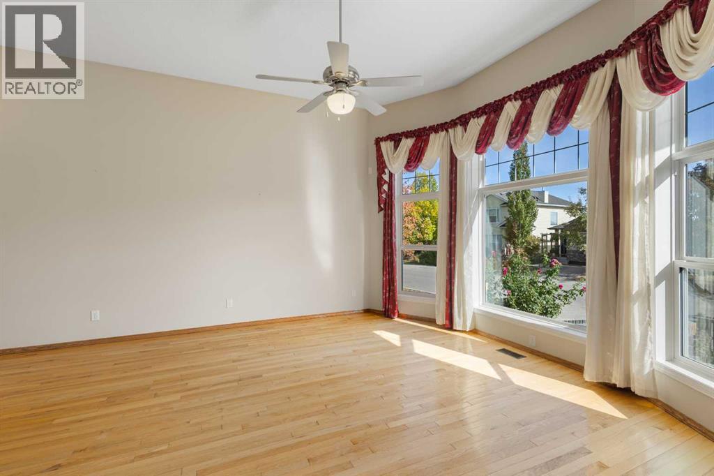 Single Family House 4 Level for Sale in  Eversyde Circle SW Evergreen Calgary 