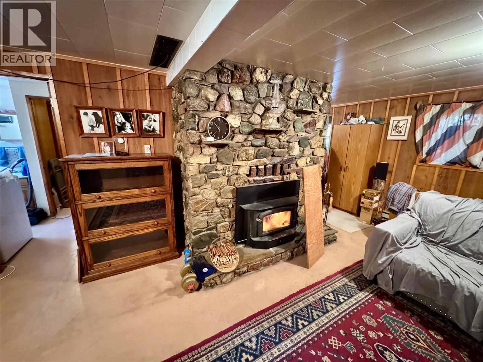 9209 MOFFAT AVENUE - 15