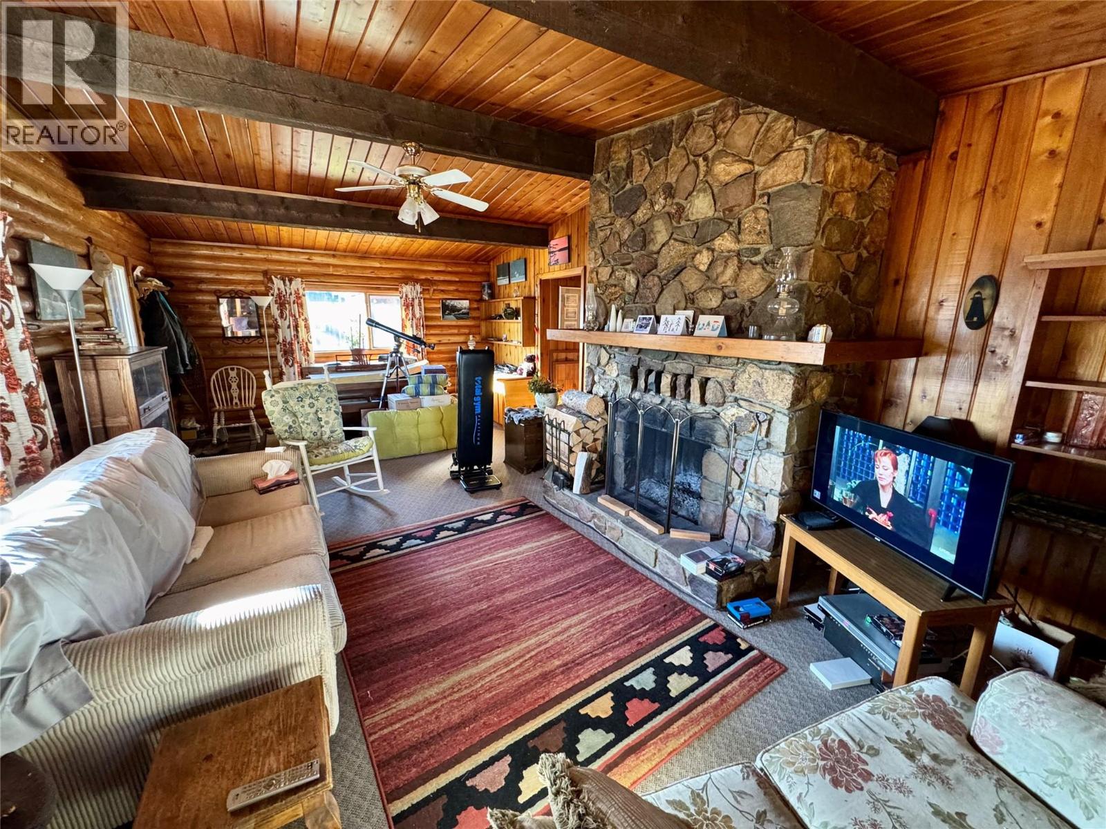 9209 MOFFAT AVENUE - 11