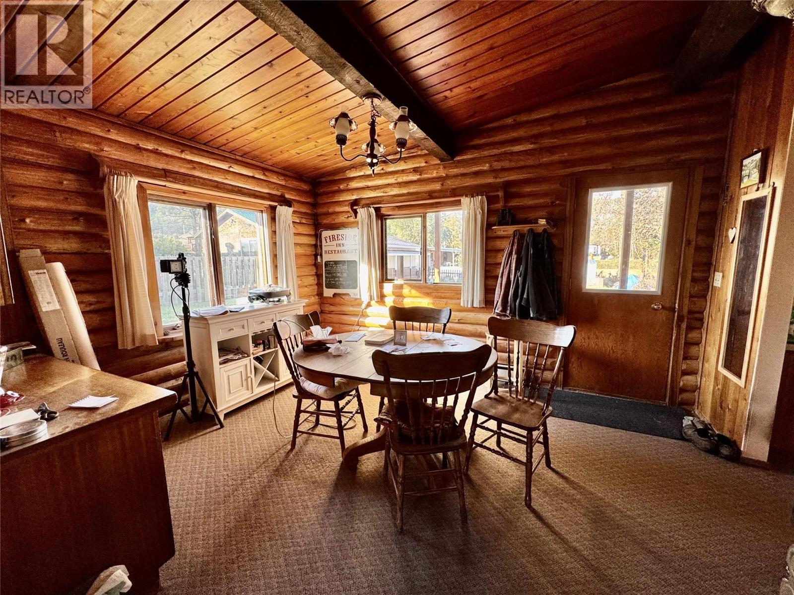 9209 MOFFAT AVENUE - 8