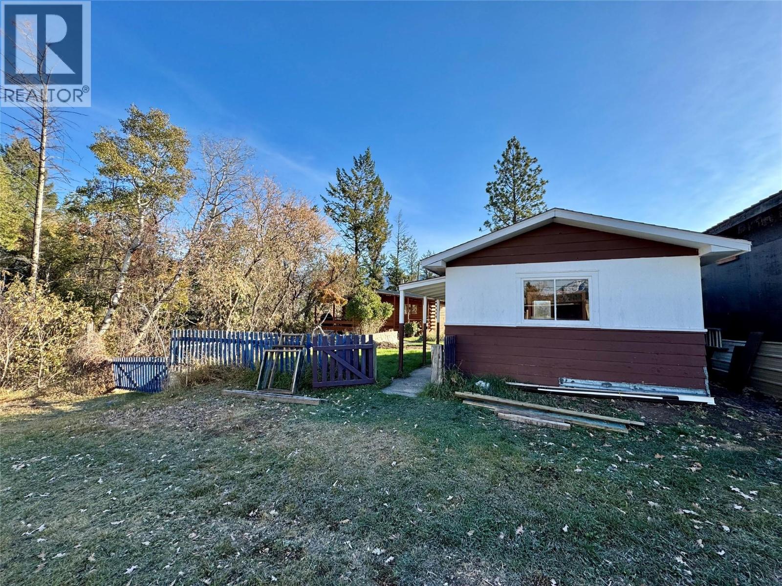 9209 MOFFAT AVENUE - 21