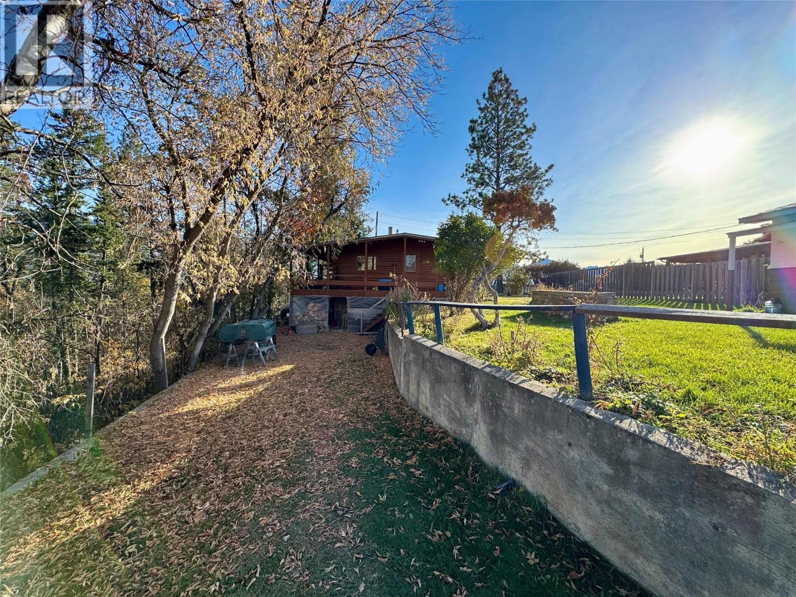 9209 MOFFAT AVENUE - 22