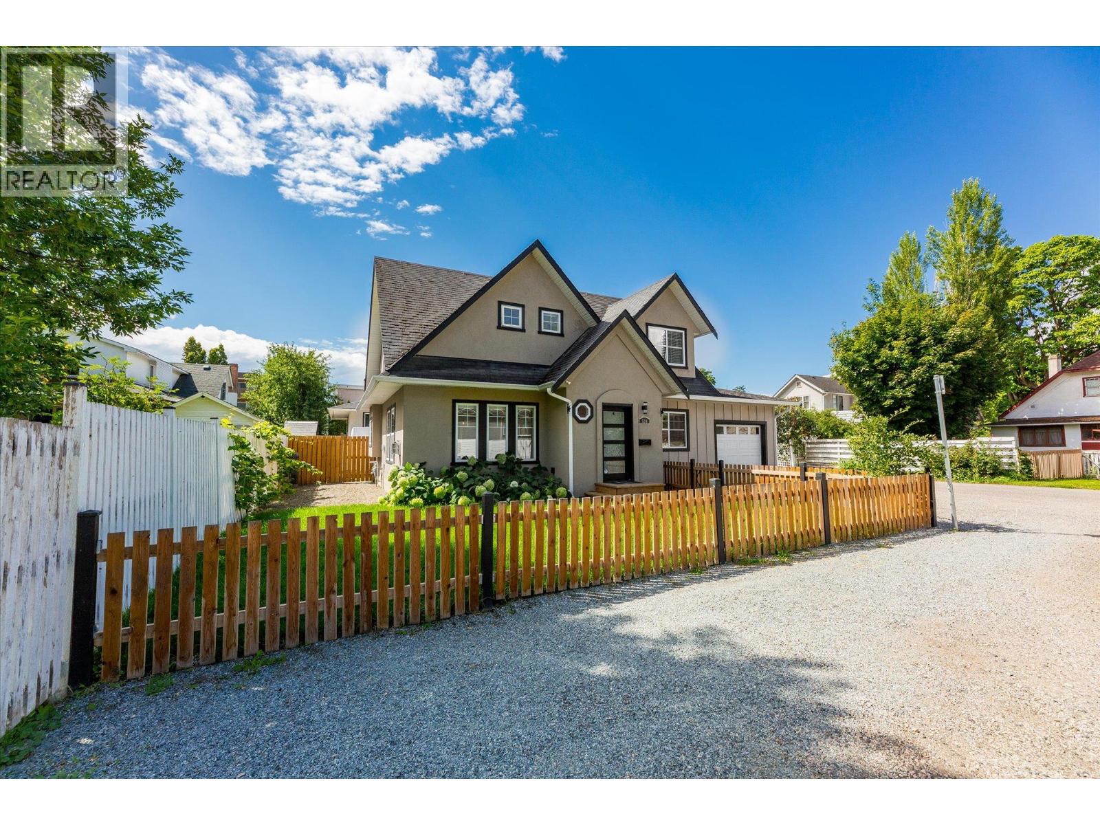  530 Rowcliffe Avenue, Kelowna