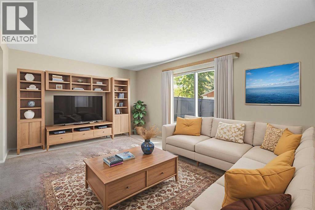 Single Family House for Sale in    Avenue NW Bowness Calgary 