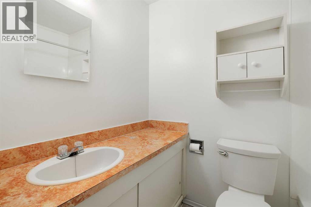 Single Family House for Sale in    Avenue NW Bowness Calgary 