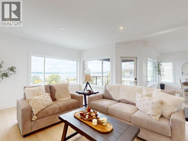 C-203-6900 BURNABY STREET, Powell River