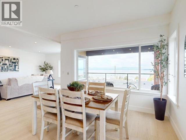 C-203-6900 BURNABY STREET, Powell River
