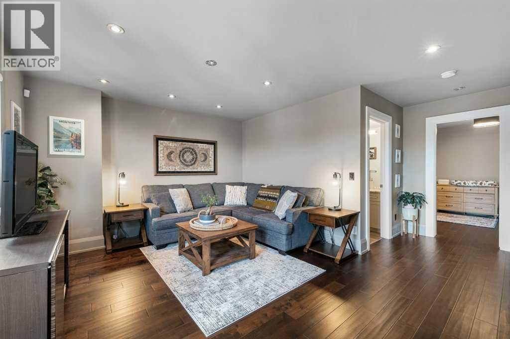 Single Family House for Sale in    Street SW Killarney/Glengarry Calgary 