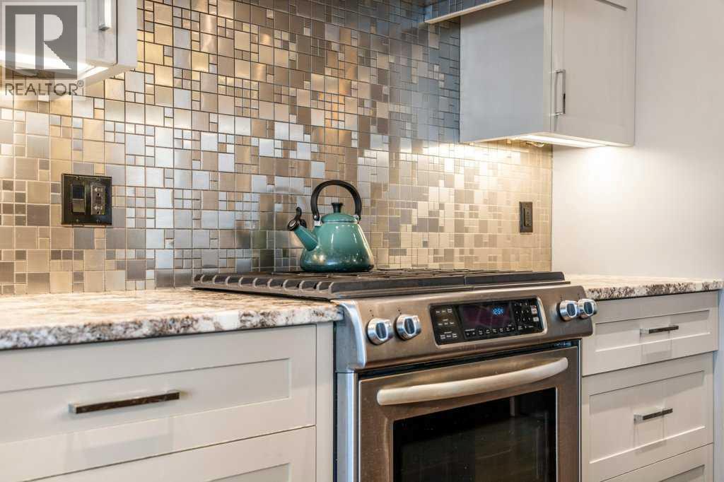 Single Family House for Sale in    Street SW Killarney/Glengarry Calgary 