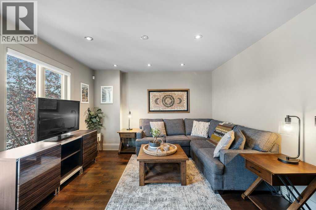 Single Family House for Sale in    Street SW Killarney/Glengarry Calgary 