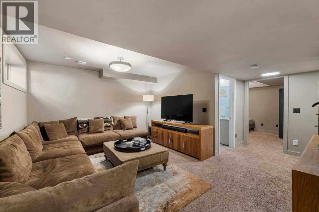 Single Family House for Sale in    Street SW Killarney/Glengarry Calgary 