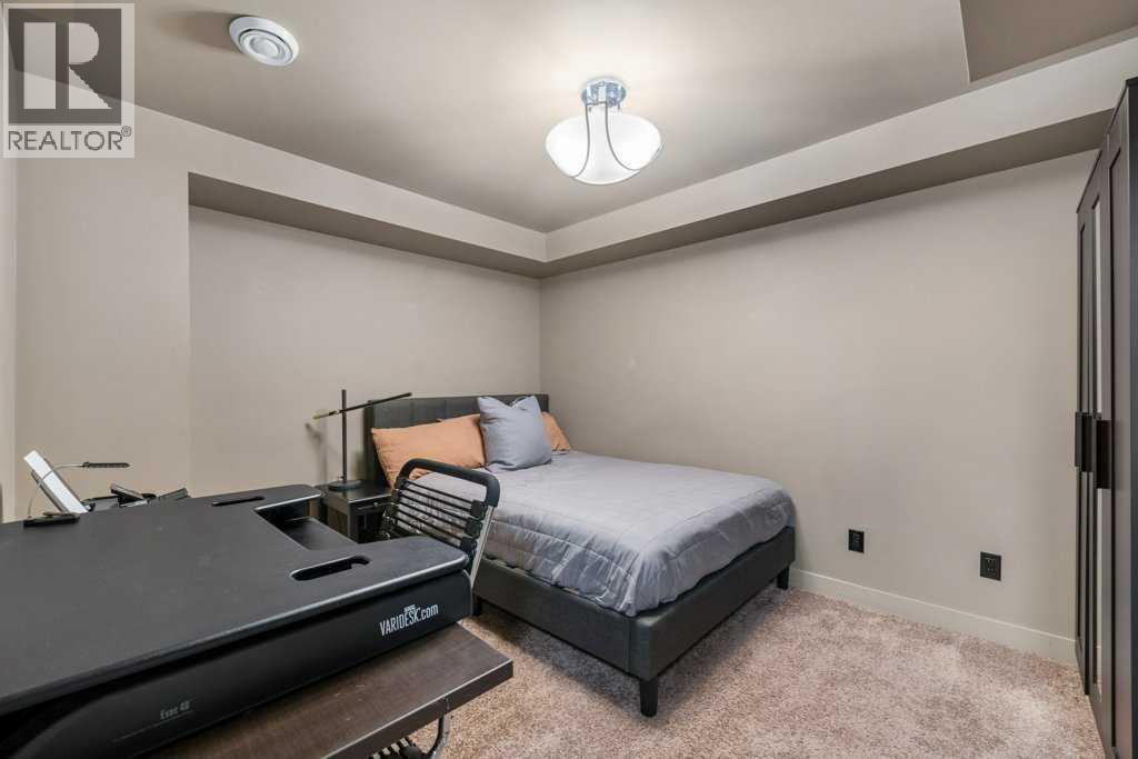Single Family House for Sale in    Street SW Killarney/Glengarry Calgary 