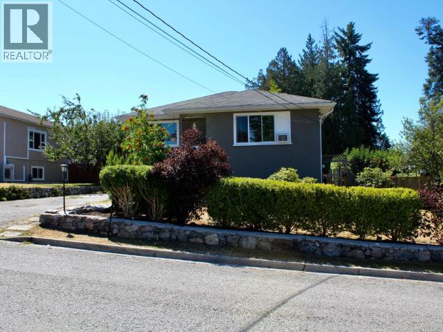 6954 HAMMOND STREET, Powell River