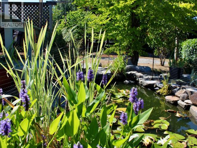 6954 HAMMOND STREET, Powell River
