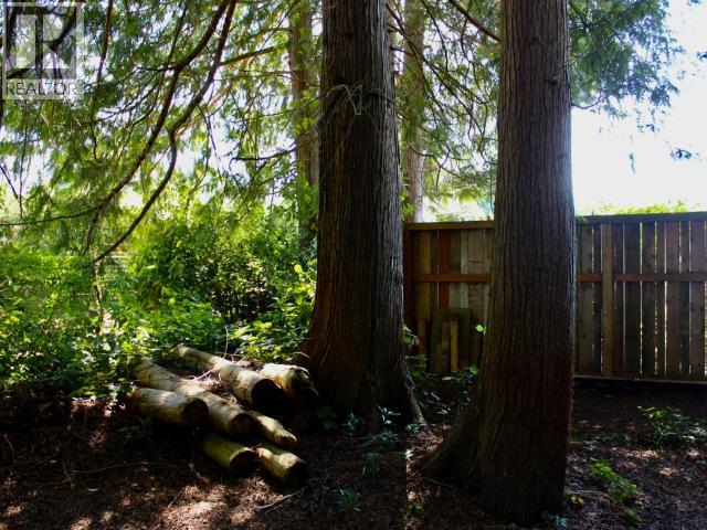6954 HAMMOND STREET, Powell River