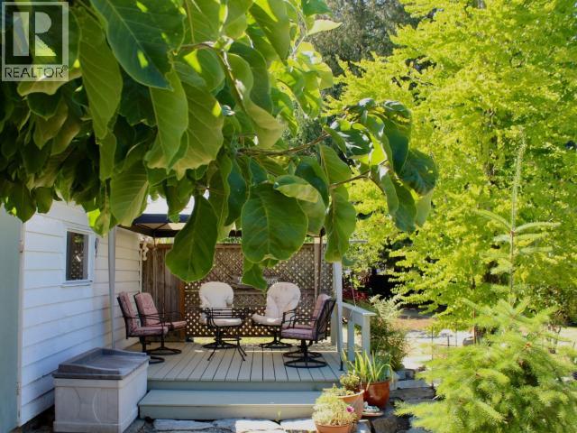 6954 HAMMOND STREET, Powell River