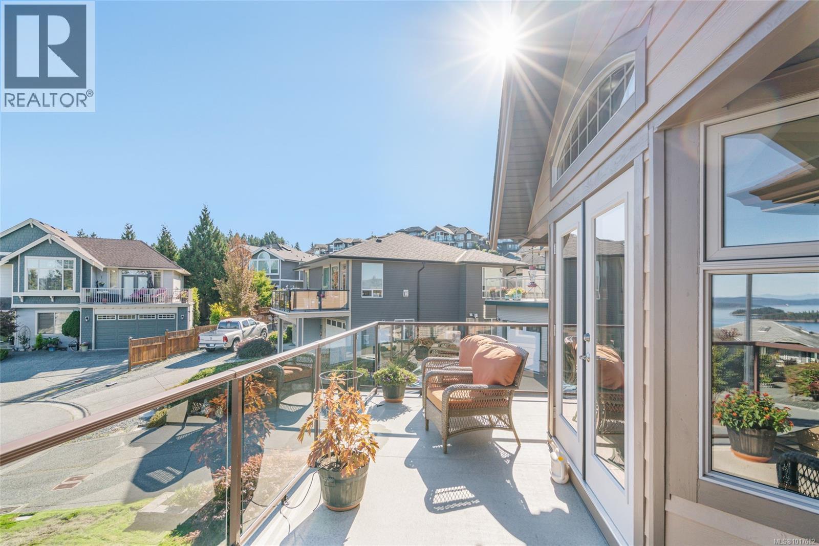 526 Douglas Pl, Ladysmith