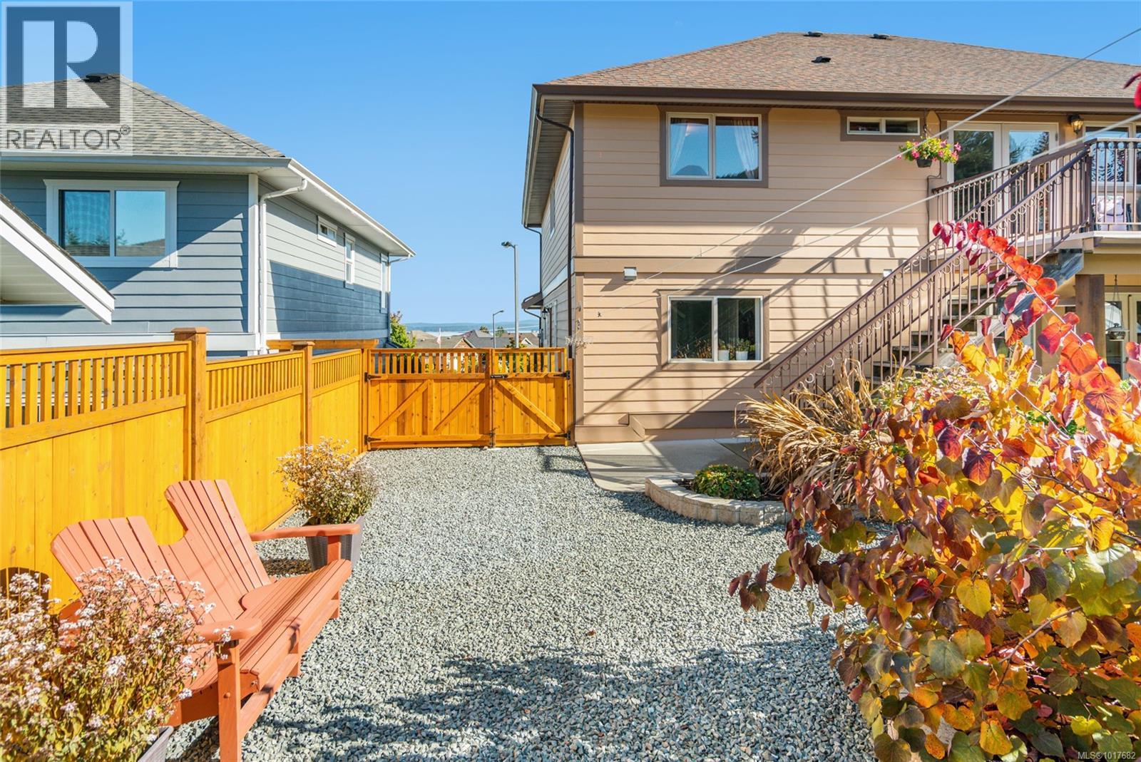 526 Douglas Pl, Ladysmith