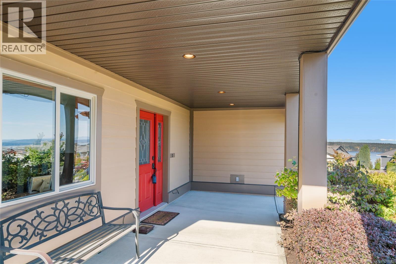 526 Douglas Pl, Ladysmith