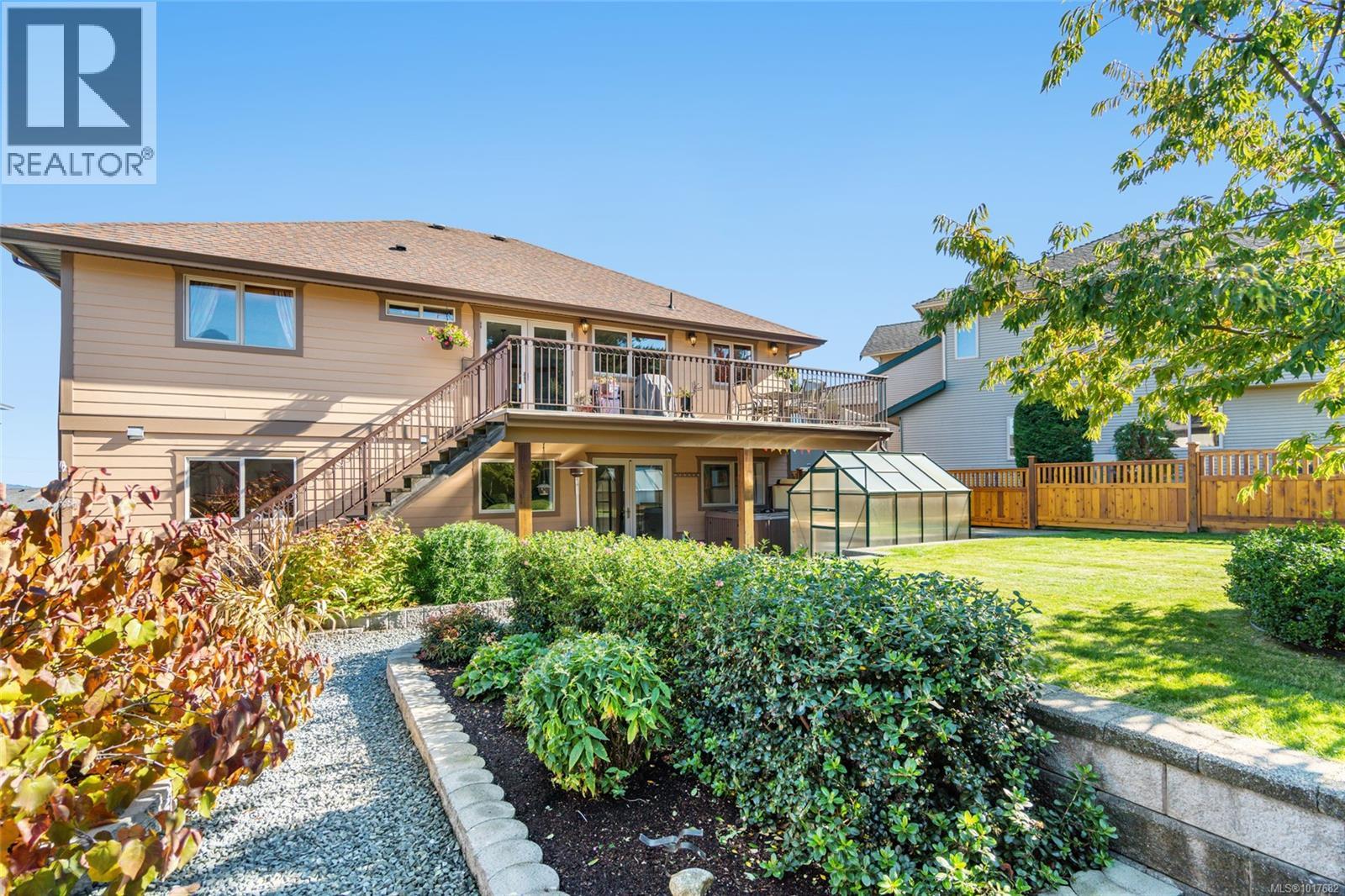 526 Douglas Pl, Ladysmith