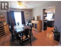 Bedroom - Pt Sw-15-28-23w3, Kindersley Rm No  290, SK S0L1S0 Photo 9