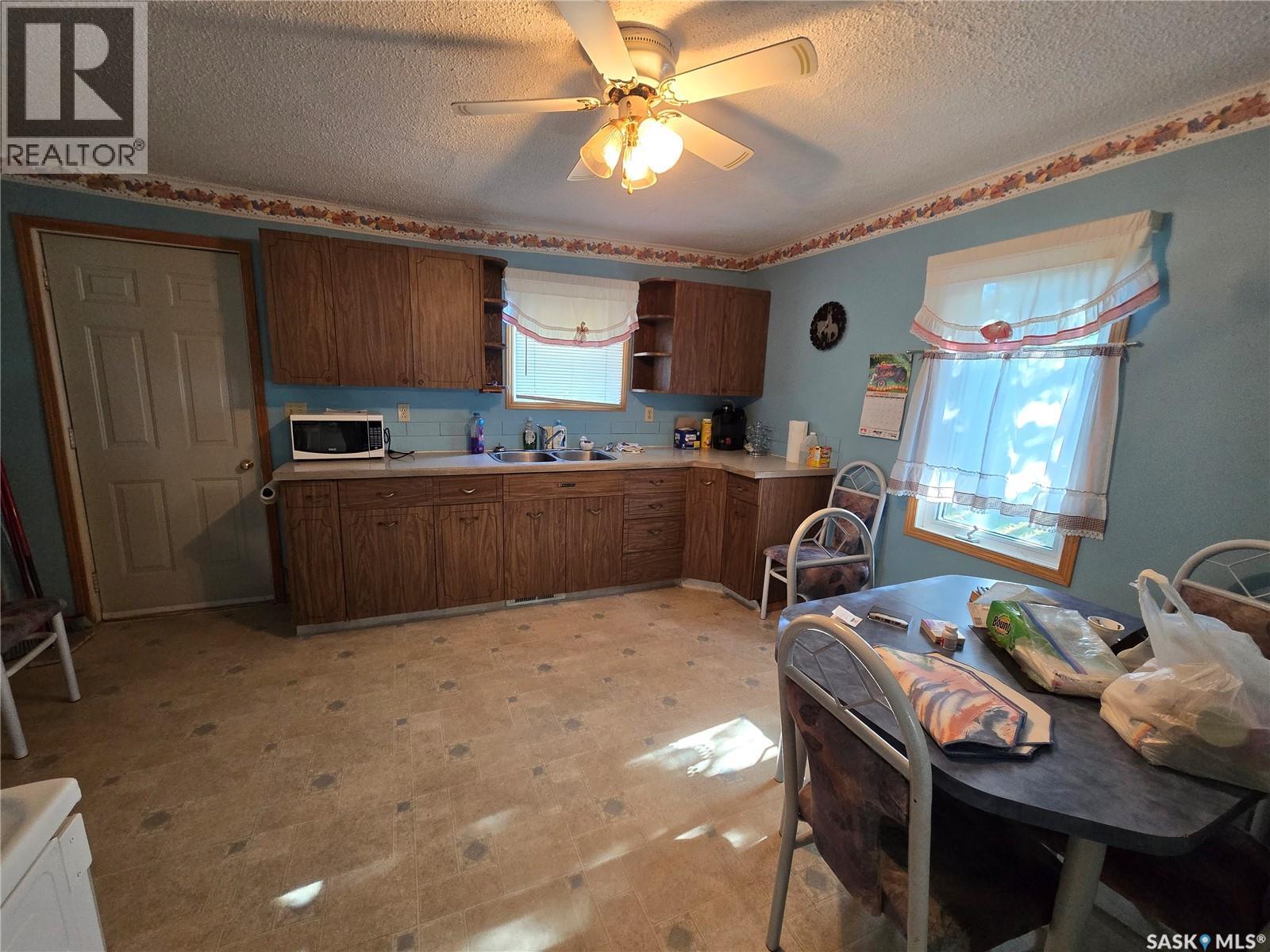 Single Family House Bungalow for Sale in  th AVENUE NE Swift Current 