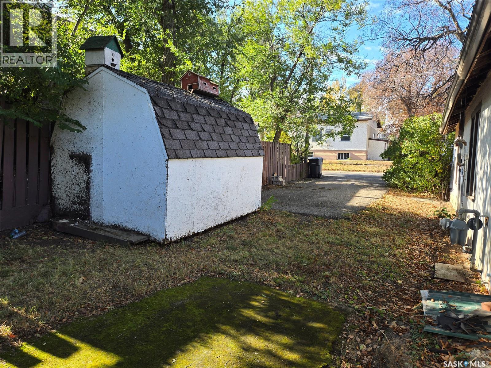 Single Family House Bungalow for Sale in  th AVENUE NE Swift Current 