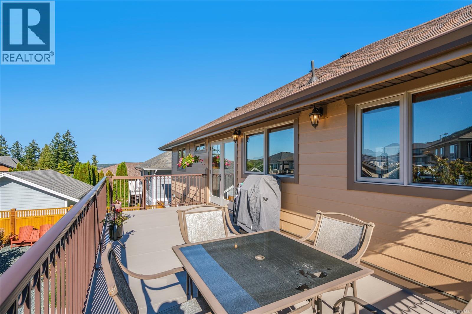 526 Douglas Pl, Ladysmith