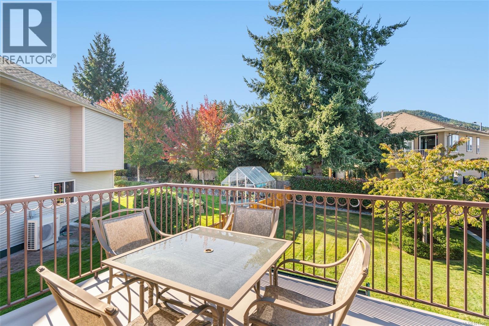 526 Douglas Pl, Ladysmith