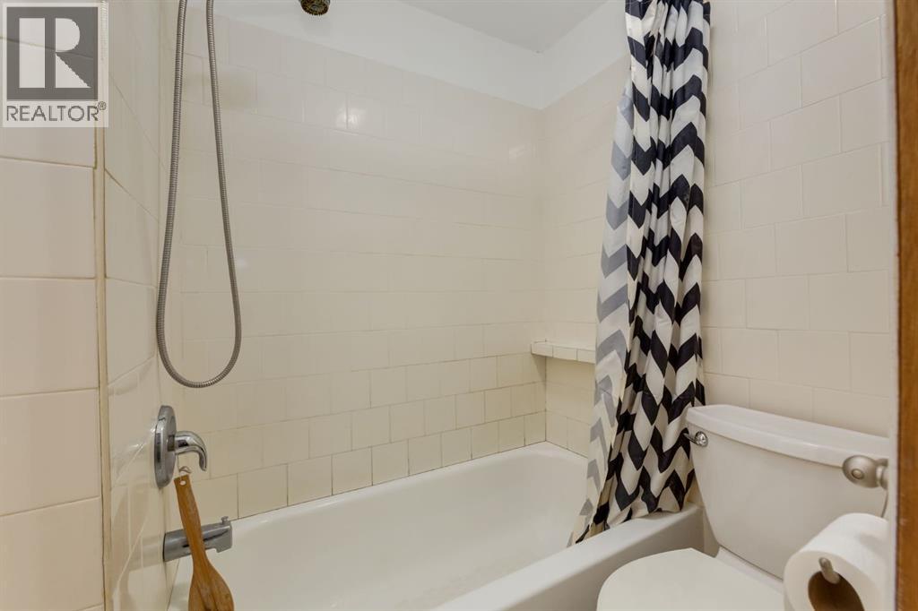 Single Family House for Sale in  Allandale Close SE Acadia Calgary 