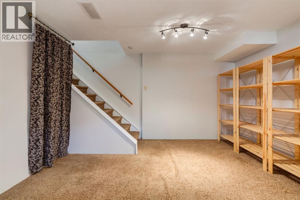 Single Family House for Sale in  Allandale Close SE Acadia Calgary 
