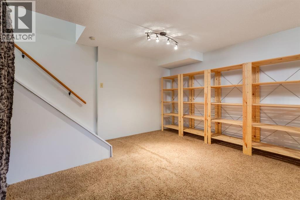 Single Family House for Sale in  Allandale Close SE Acadia Calgary 