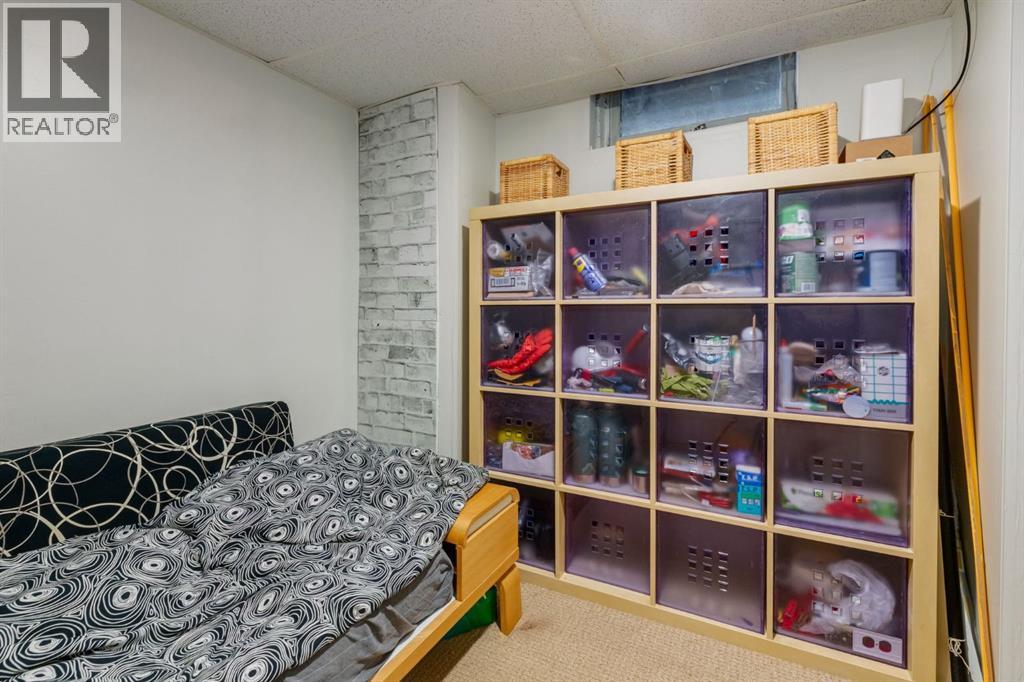 Single Family House for Sale in  Allandale Close SE Acadia Calgary 
