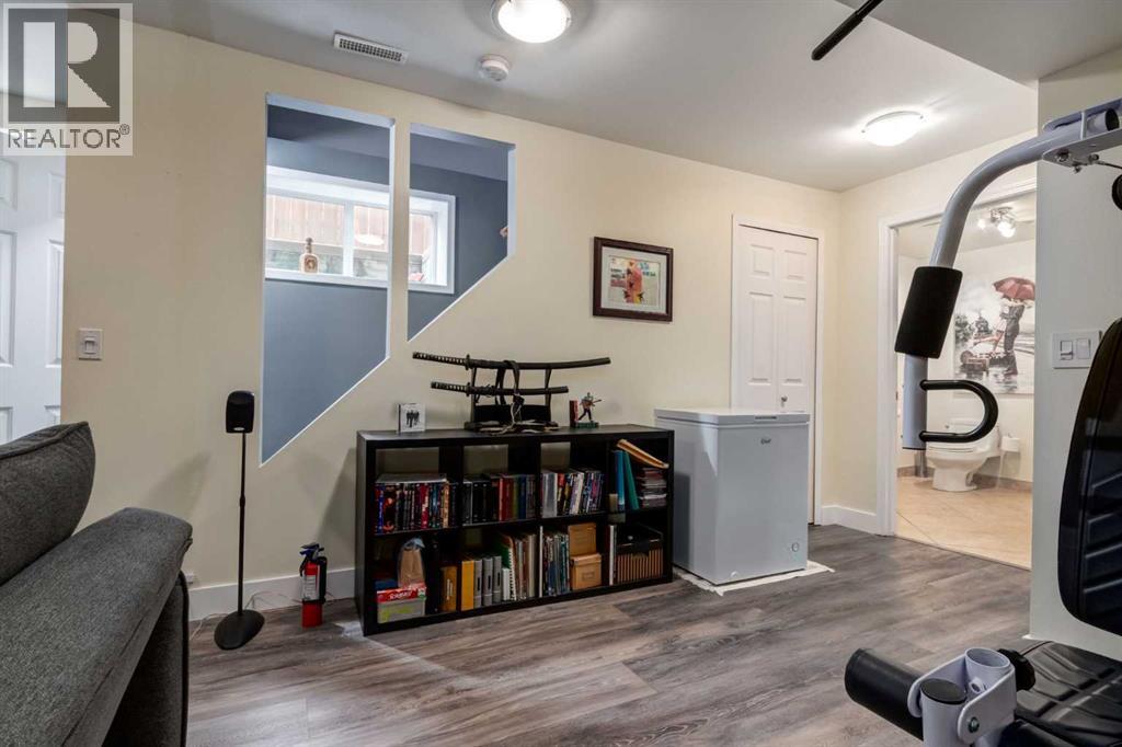 Single Family House for Sale in    Street SW Richmond Calgary 