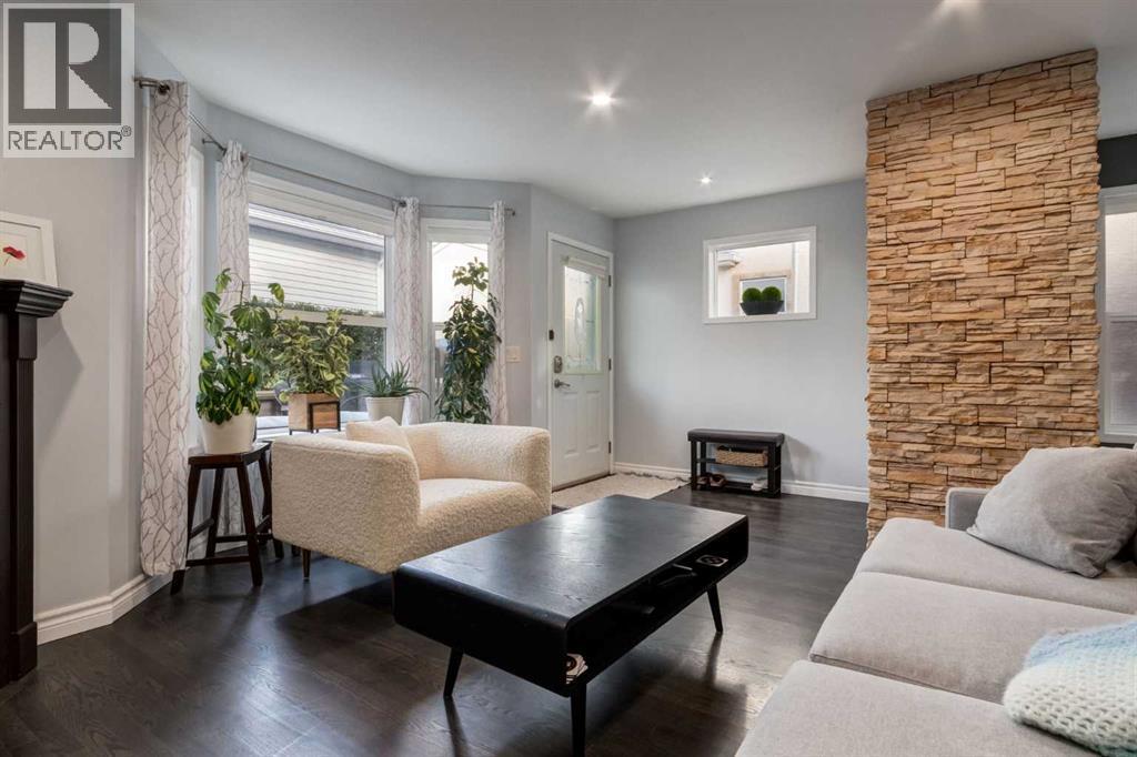Single Family House for Sale in    Street SW Richmond Calgary 