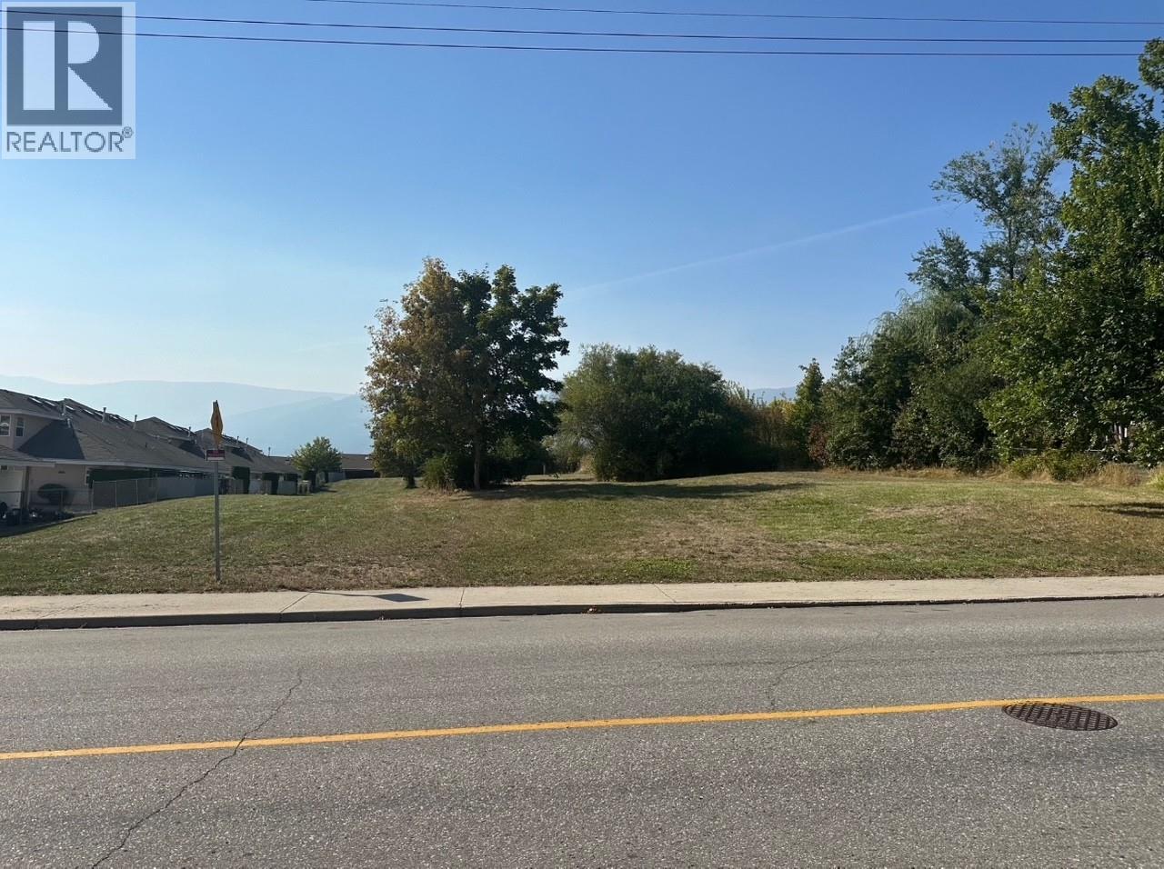711 Shuswap Street Southwest, Salmon Arm