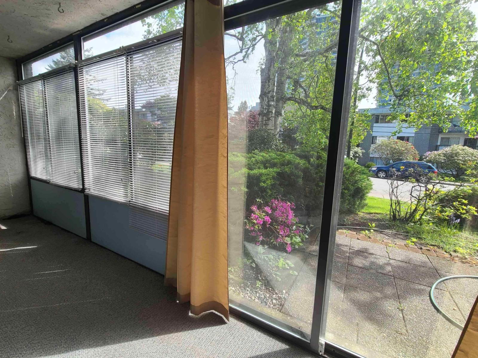 111 1521 BLACKWOOD STREET, White Rock