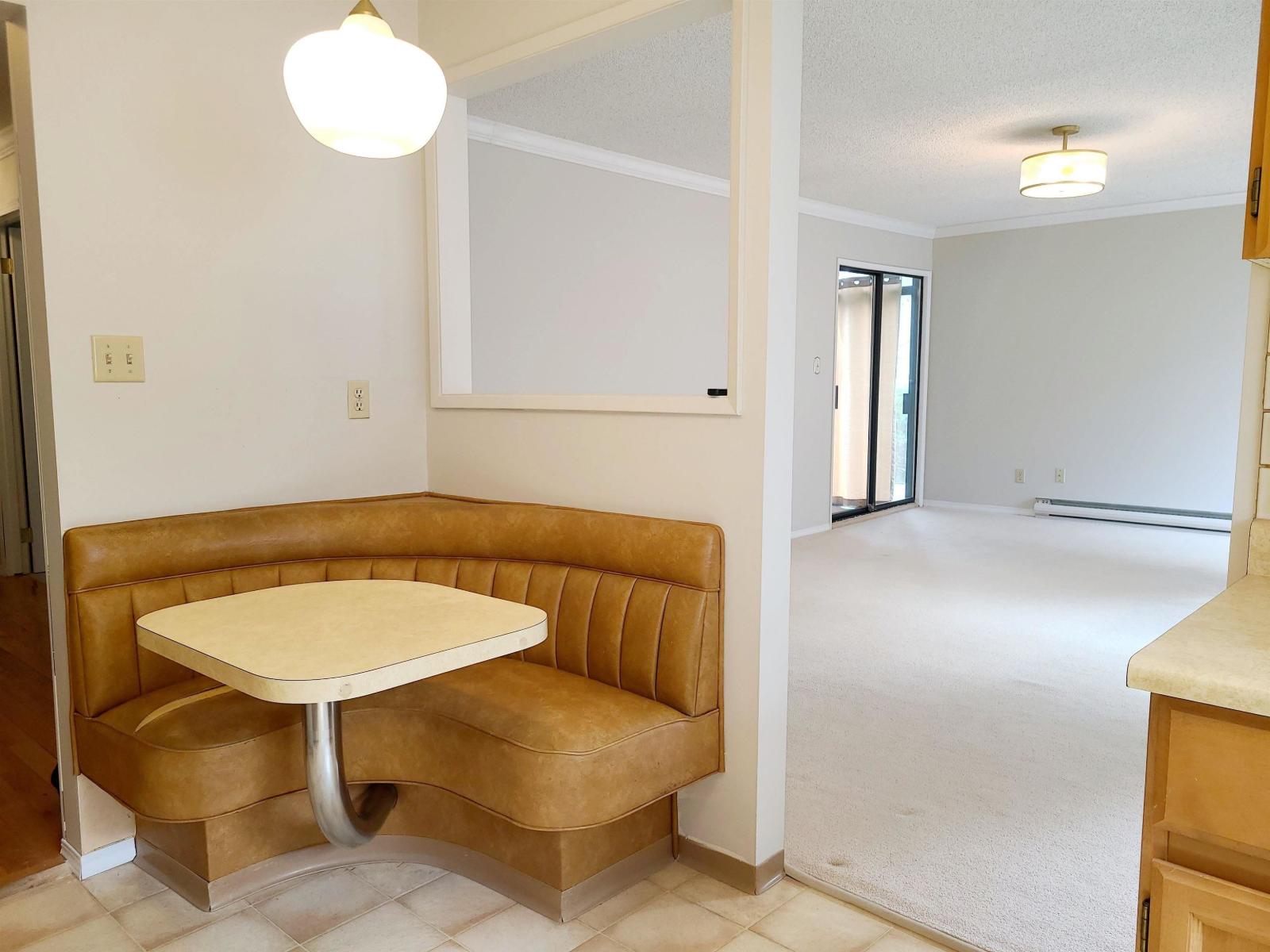 111 1521 BLACKWOOD STREET, White Rock