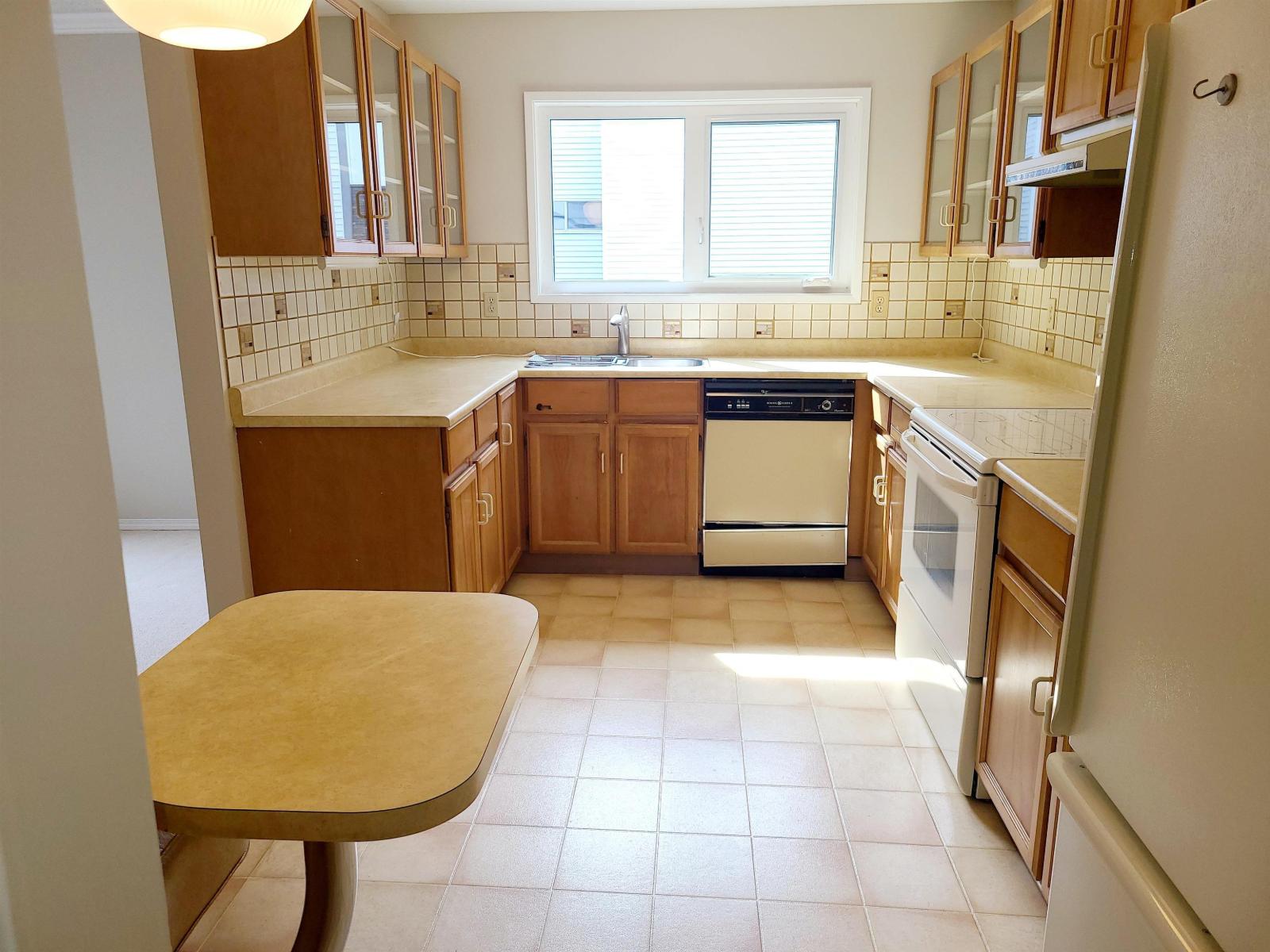 111 1521 BLACKWOOD STREET, White Rock