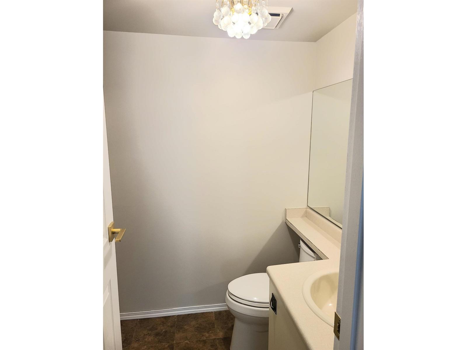 111 1521 BLACKWOOD STREET, White Rock